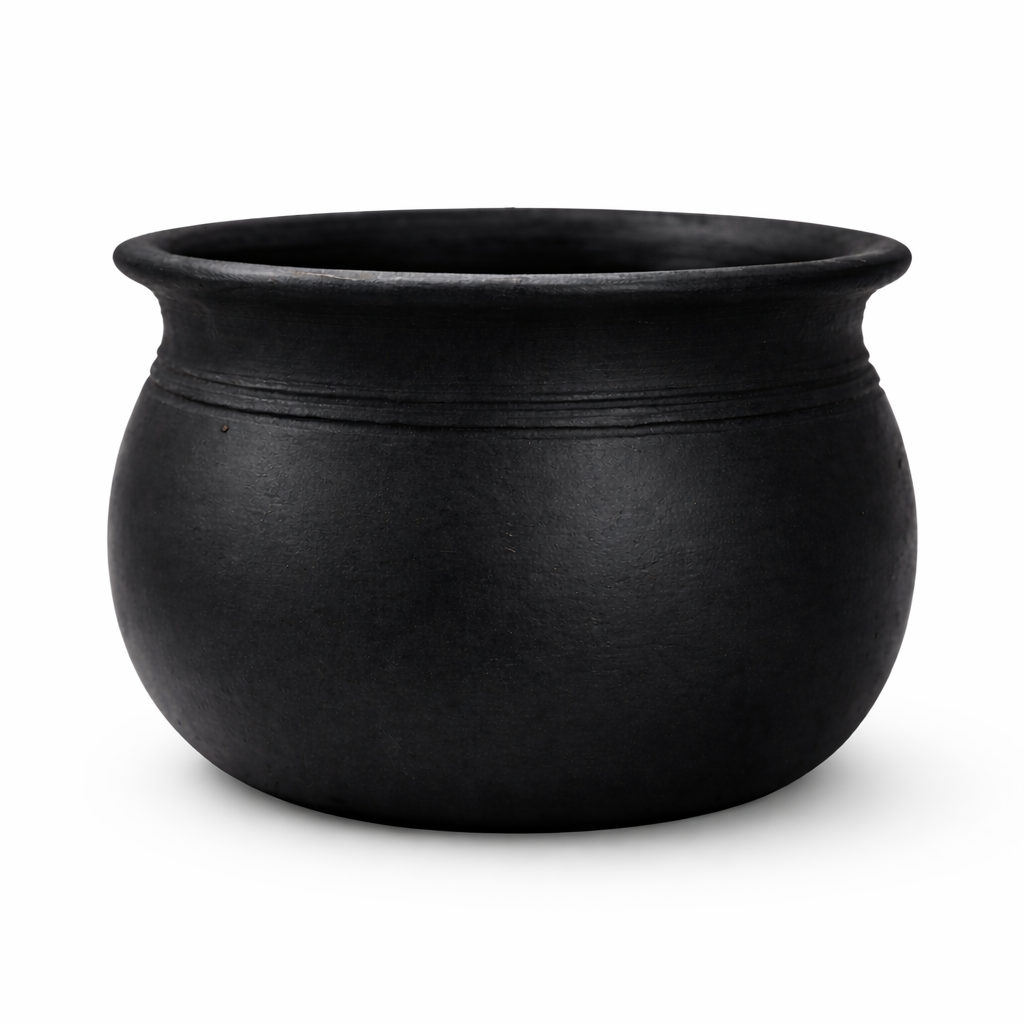 Black clay curd pot used for setting curd